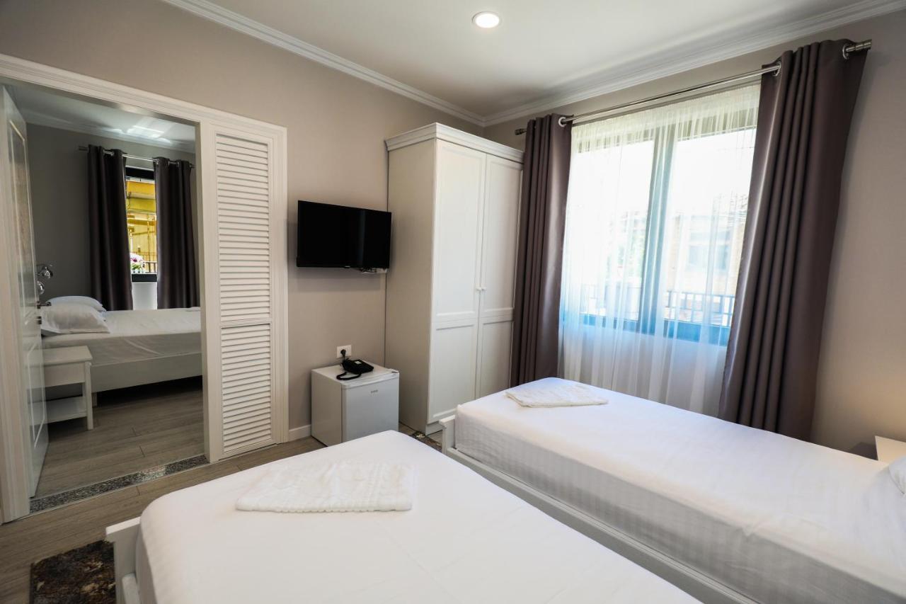 Hotel Peroni Korce Exterior photo
